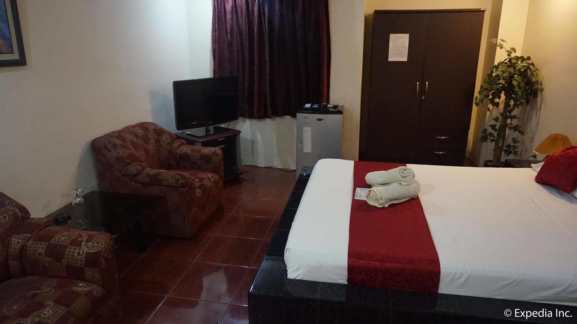 Centauro Hotel Angeles Esterno foto